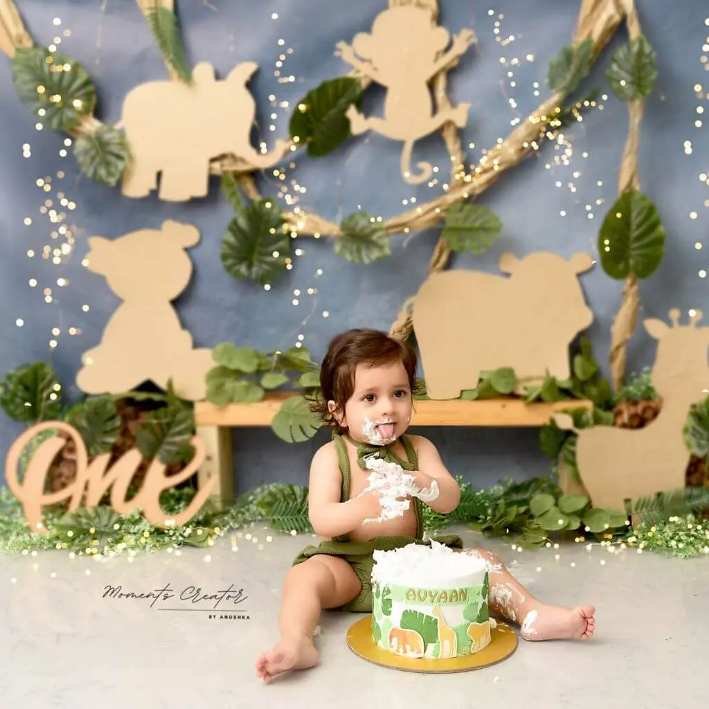 Celebrating your baby's 1st birthday with a Cake Smash! - lyn Braund  Photography